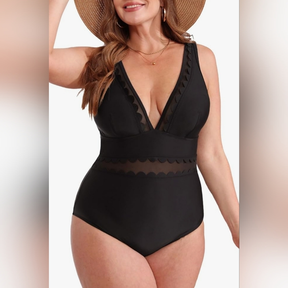 CUPSHE Women's Plus Size One Piece Swimsuit